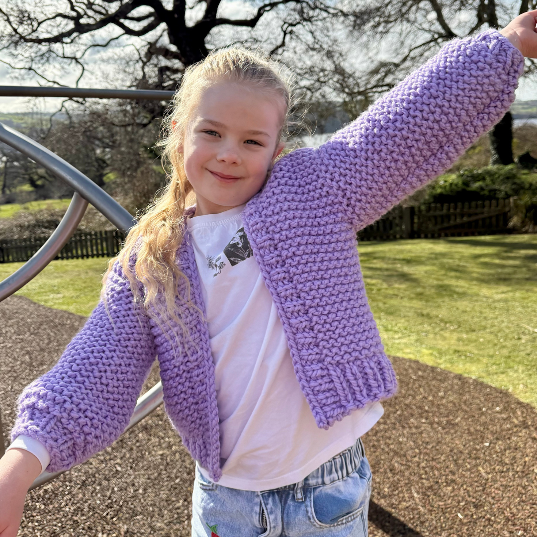 Mini chunky cardigan knitting pattern | Childs cardi knit pattern | easy cardigan pattern | kids cardigan knitting pattern