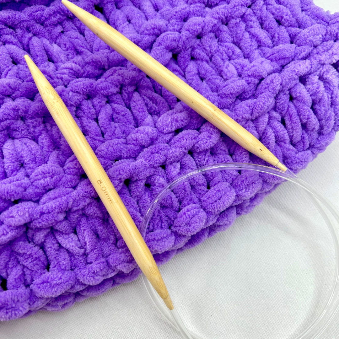 8mm circular knitting needles made from bamboo and plastic
