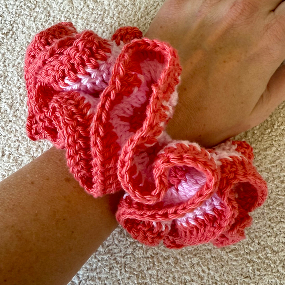 Ruffle scrunchie crochet pattern | beginner friendly crochet pattern | digital pattern