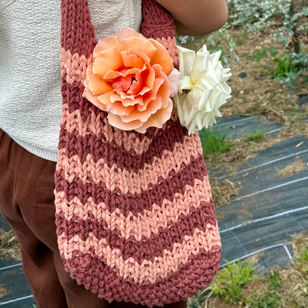 Cotton beach bag knit kit | recycled chunky cotton | beginner knitting kit | summer knit kit