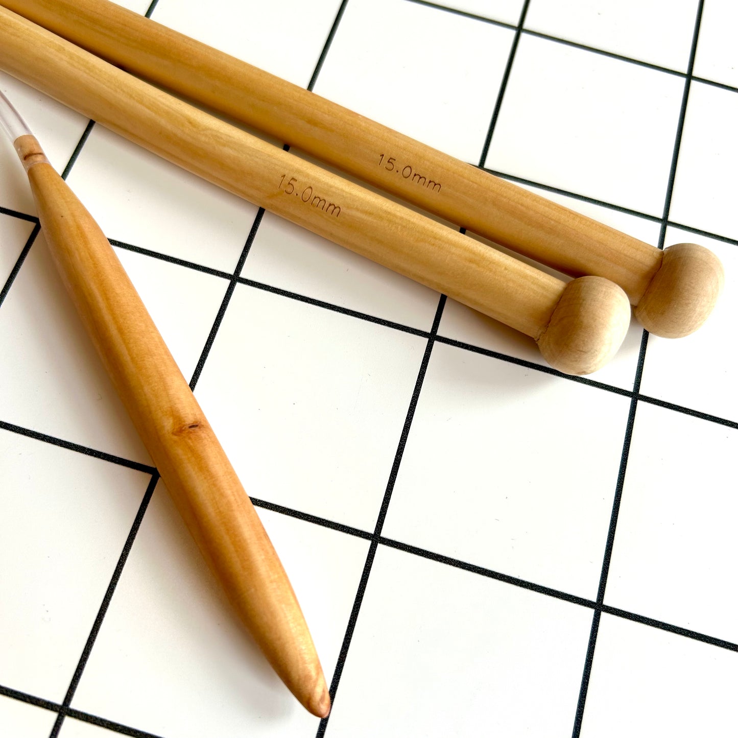 15mm knitting needle bundle | short 15mm straight needles | 15mm circular needles