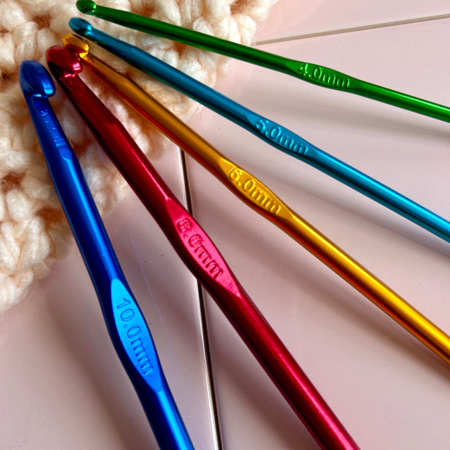 metal crochet hook | crochet tools | coloured metal crochet hook