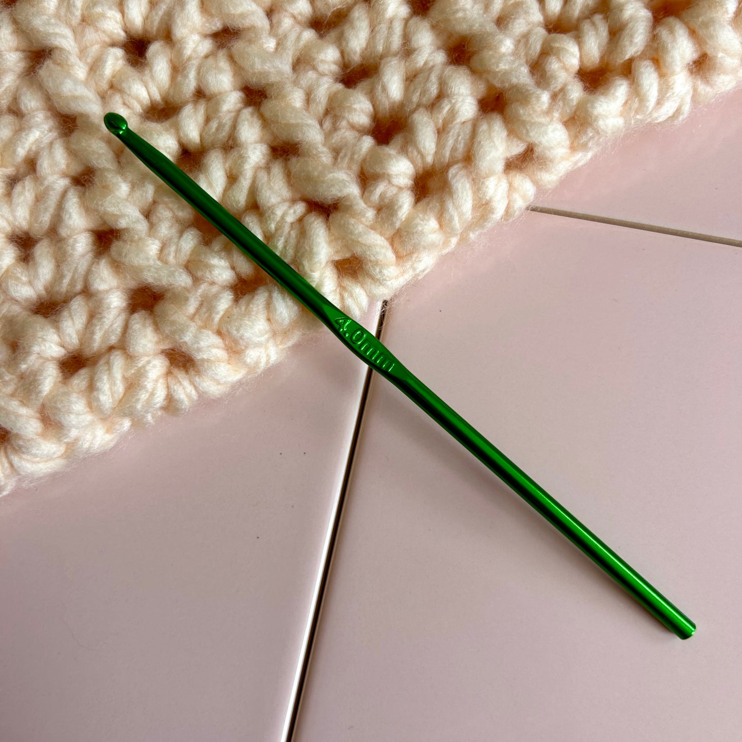 Metal crochet hook | 4mm