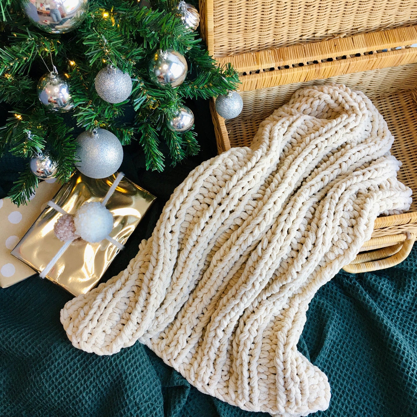 weighted snuggle blanket knitting kit