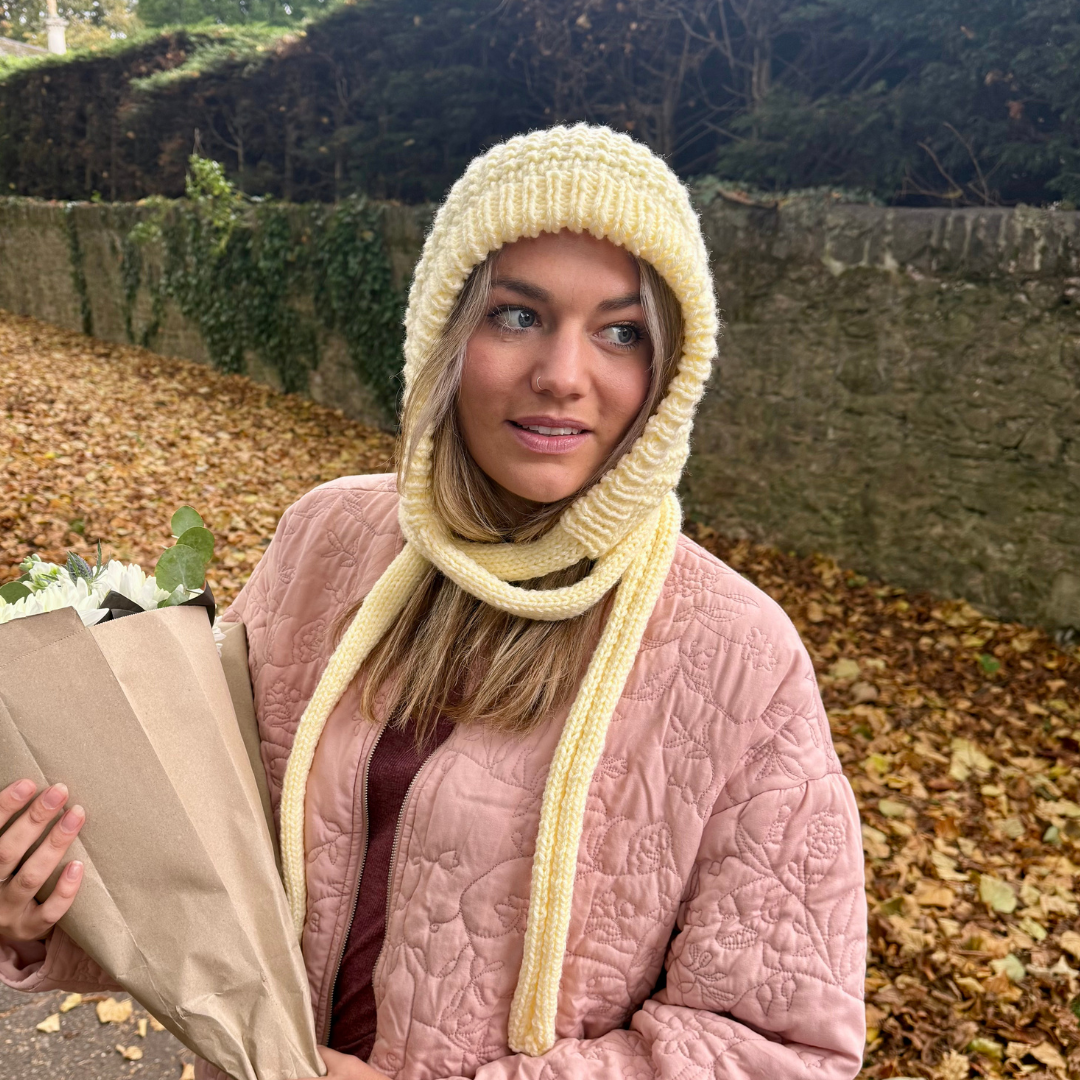 digital knitting pattern - hurdle stitch bonnet | knitting pattern | bonnet knit pattern | beginner friendly knitting pattern