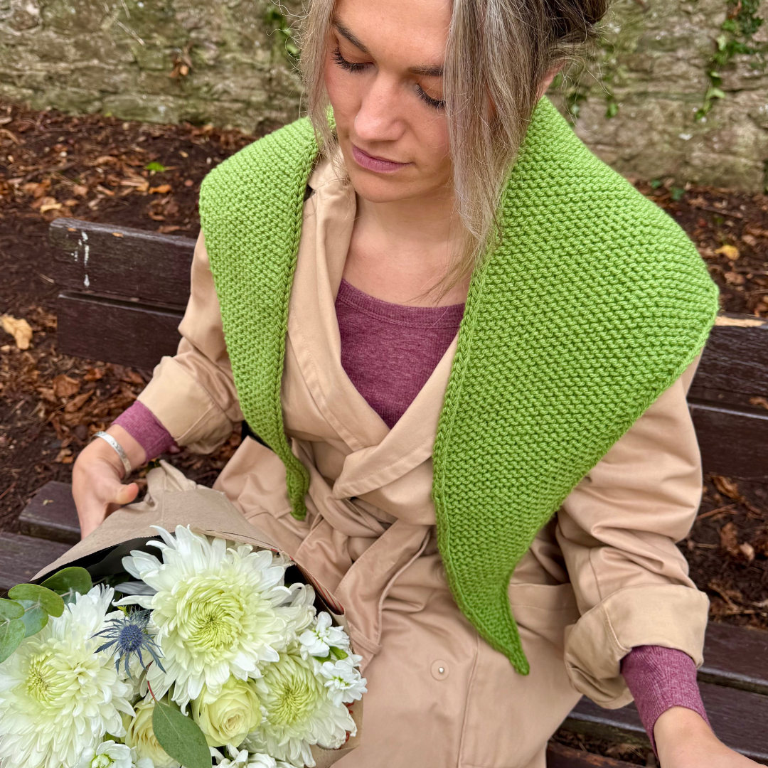 Triangle scarf knitting kit | beginner friendly knit kit | I-cord edge knitted scarf kit