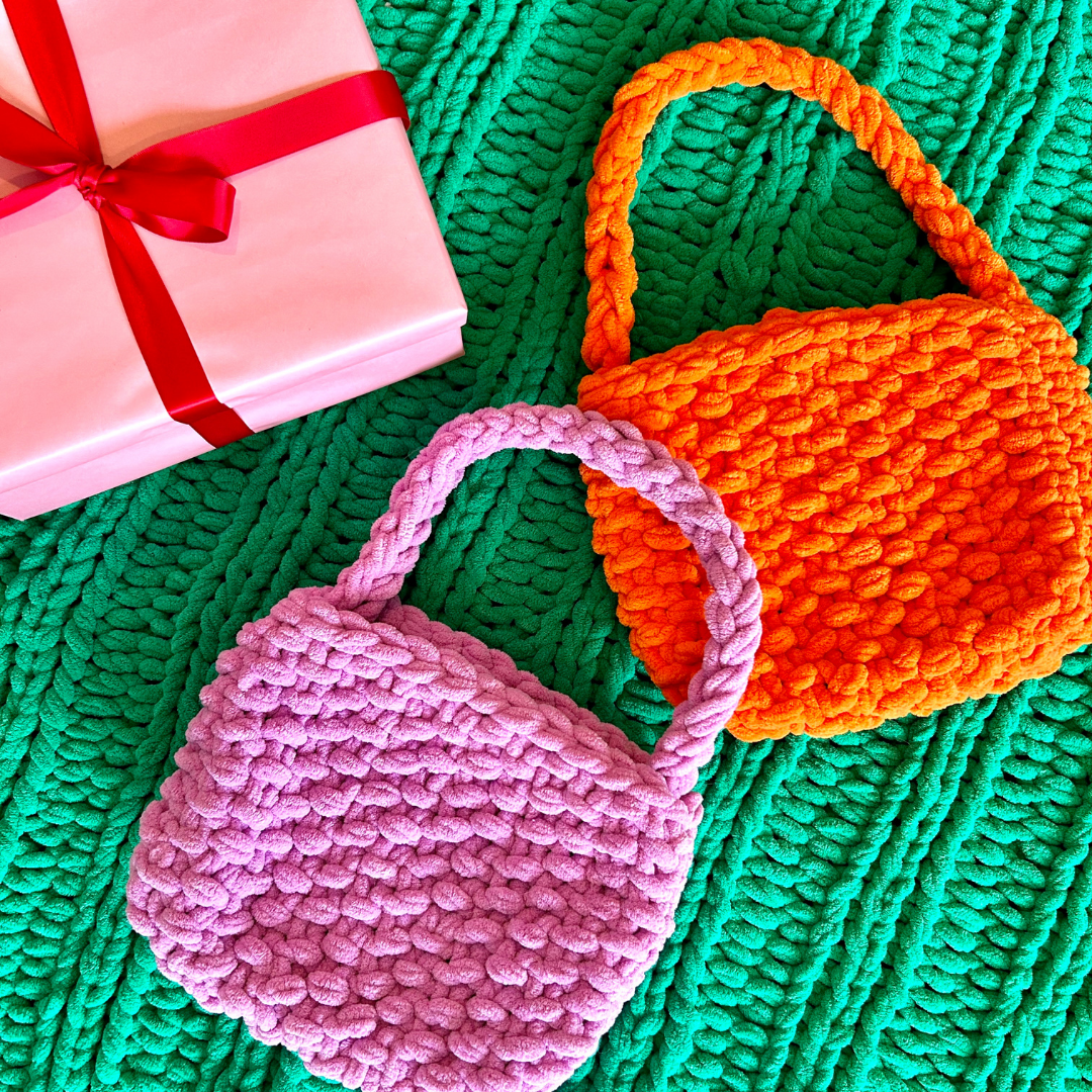 Y2K chenille bag knitting kit - beginner friendly 