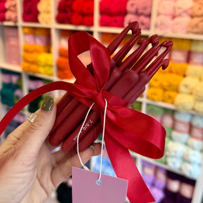 CROCHET HOOKS - Red Ergonomic Gift Set