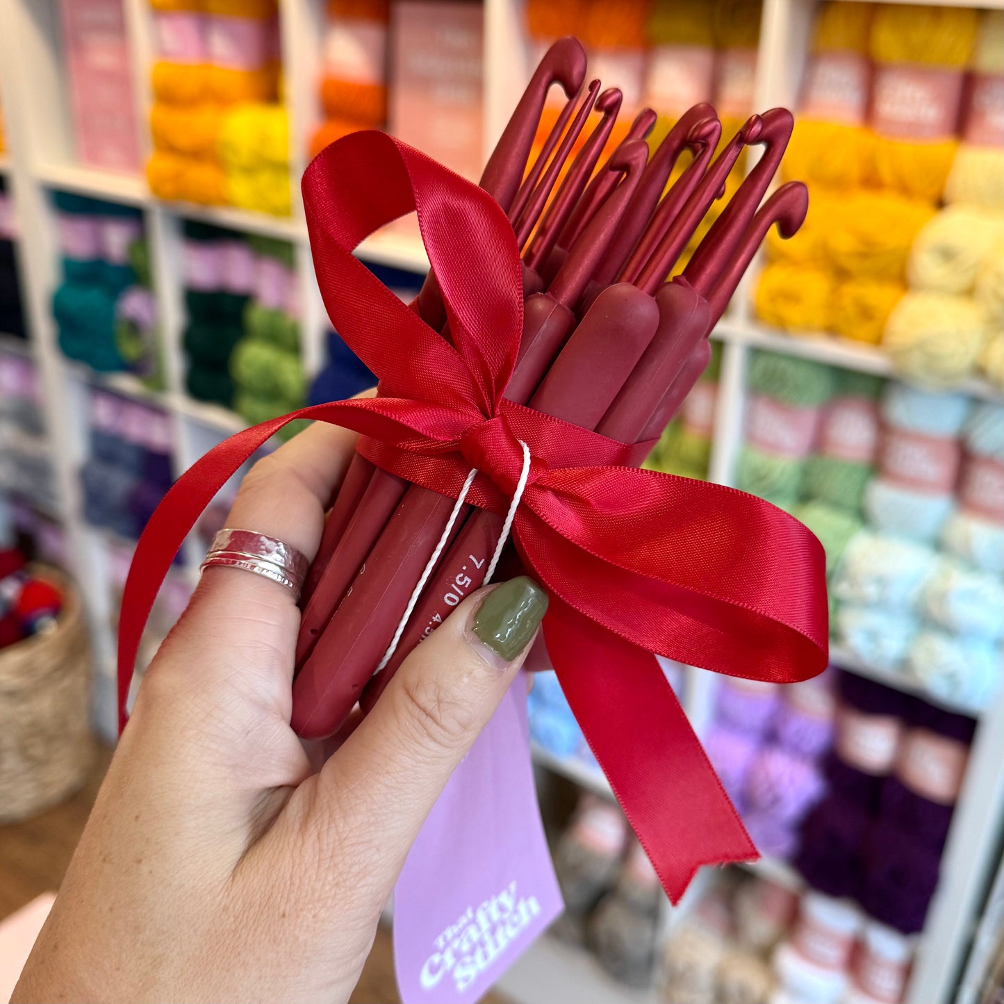 CROCHET HOOKS - Red Ergonomic Gift Set