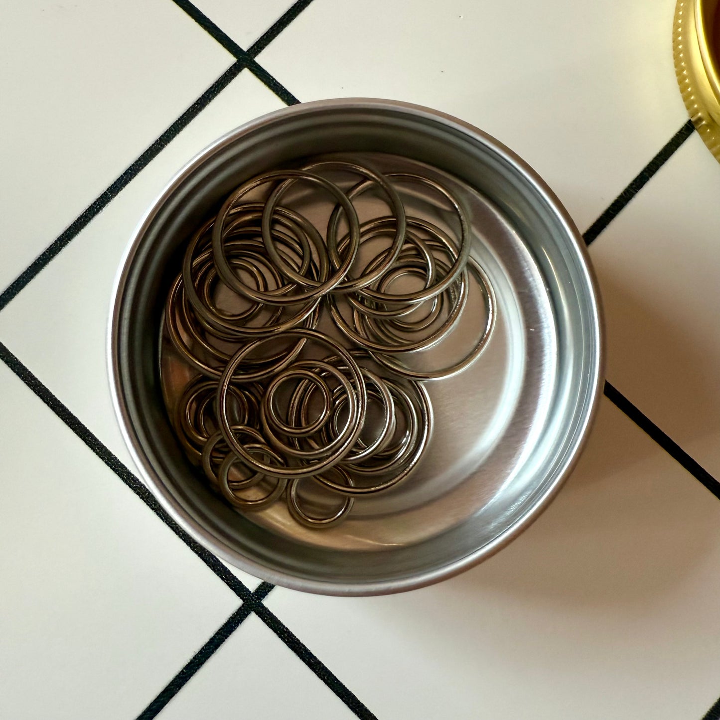 STITCH MARKER GIFT TIN - Circular