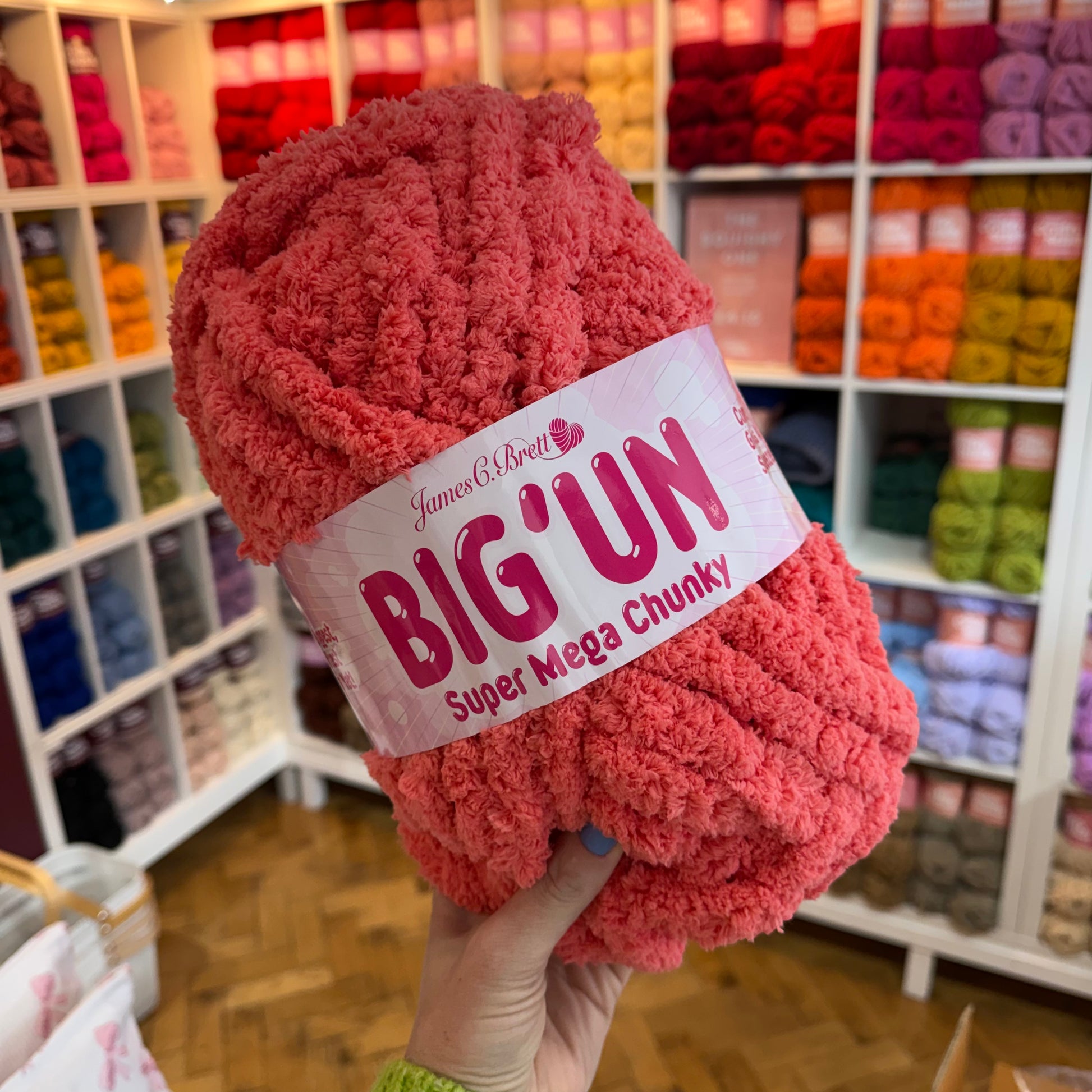 James c brett - the big un | giant finger knitting yarn | jumbo blanket yarn