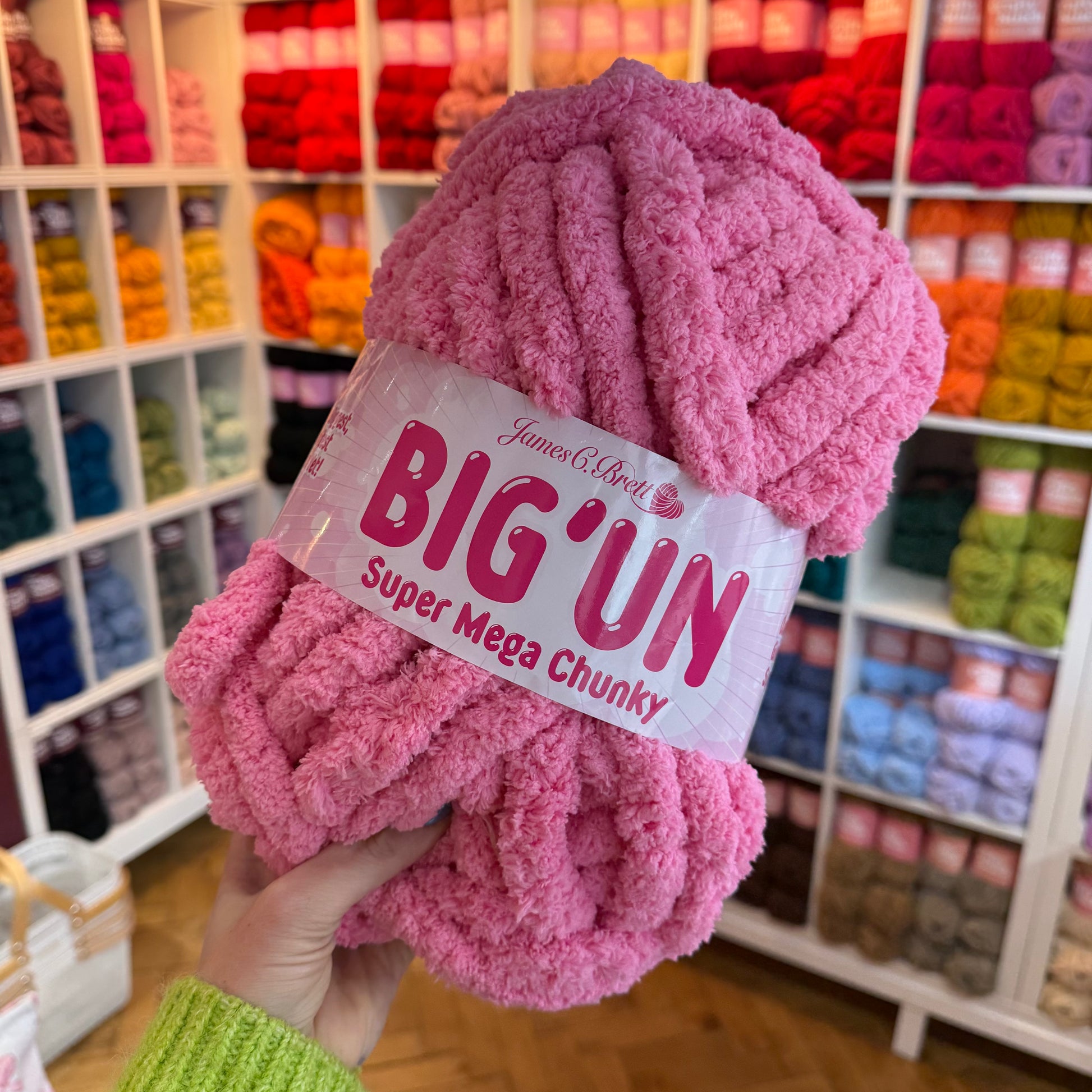 James c brett - the big un | giant finger knitting yarn | jumbo blanket yarn