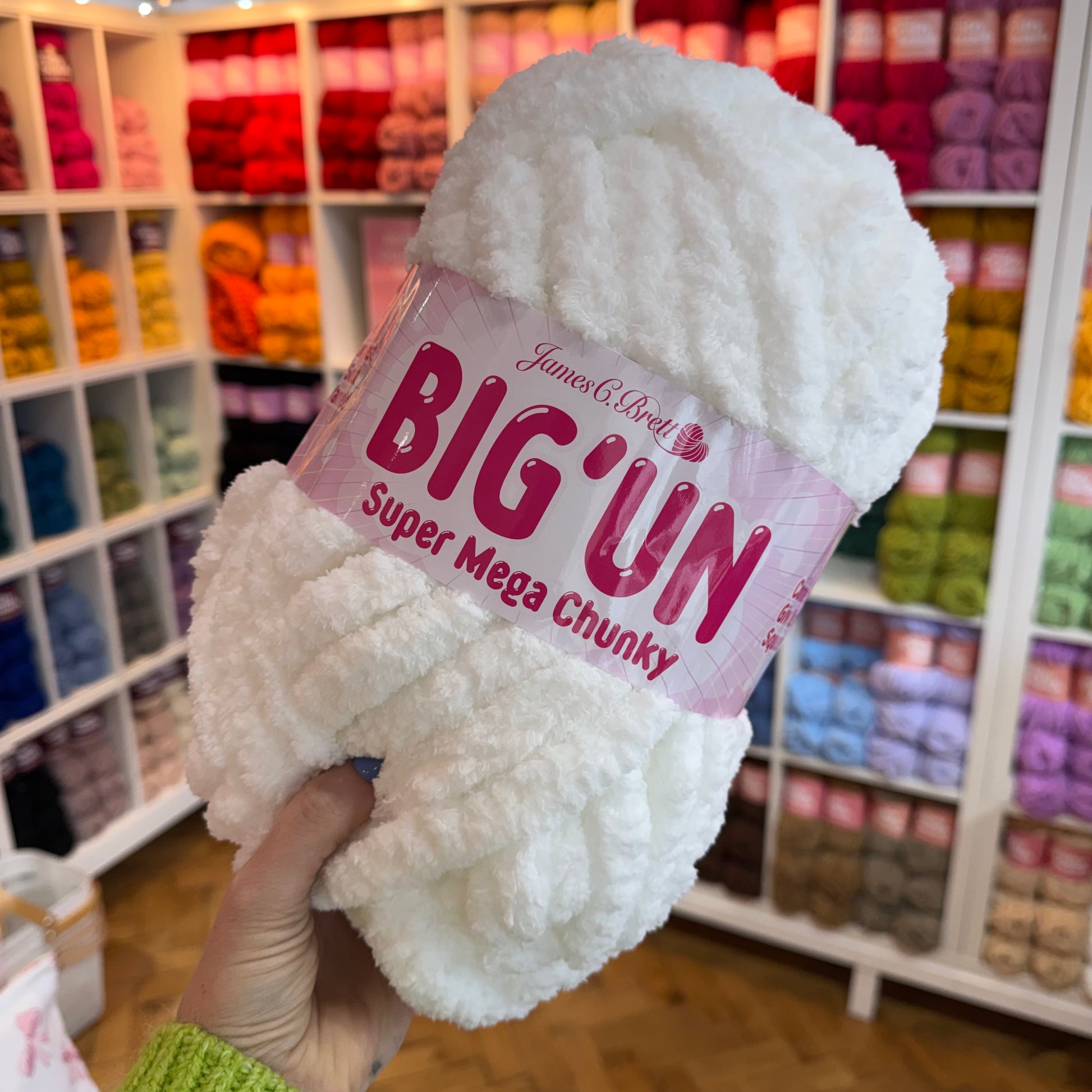James c brett - the big un | giant finger knitting yarn | jumbo blanket yarn