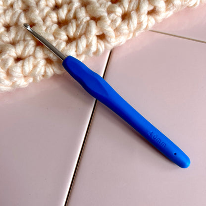 ergonomic crochet hooks | rubber handled crochet hooks | 4mm