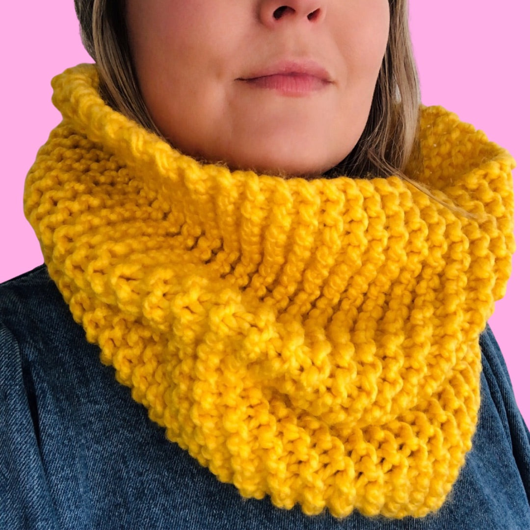 beginner friendly snood knit kit